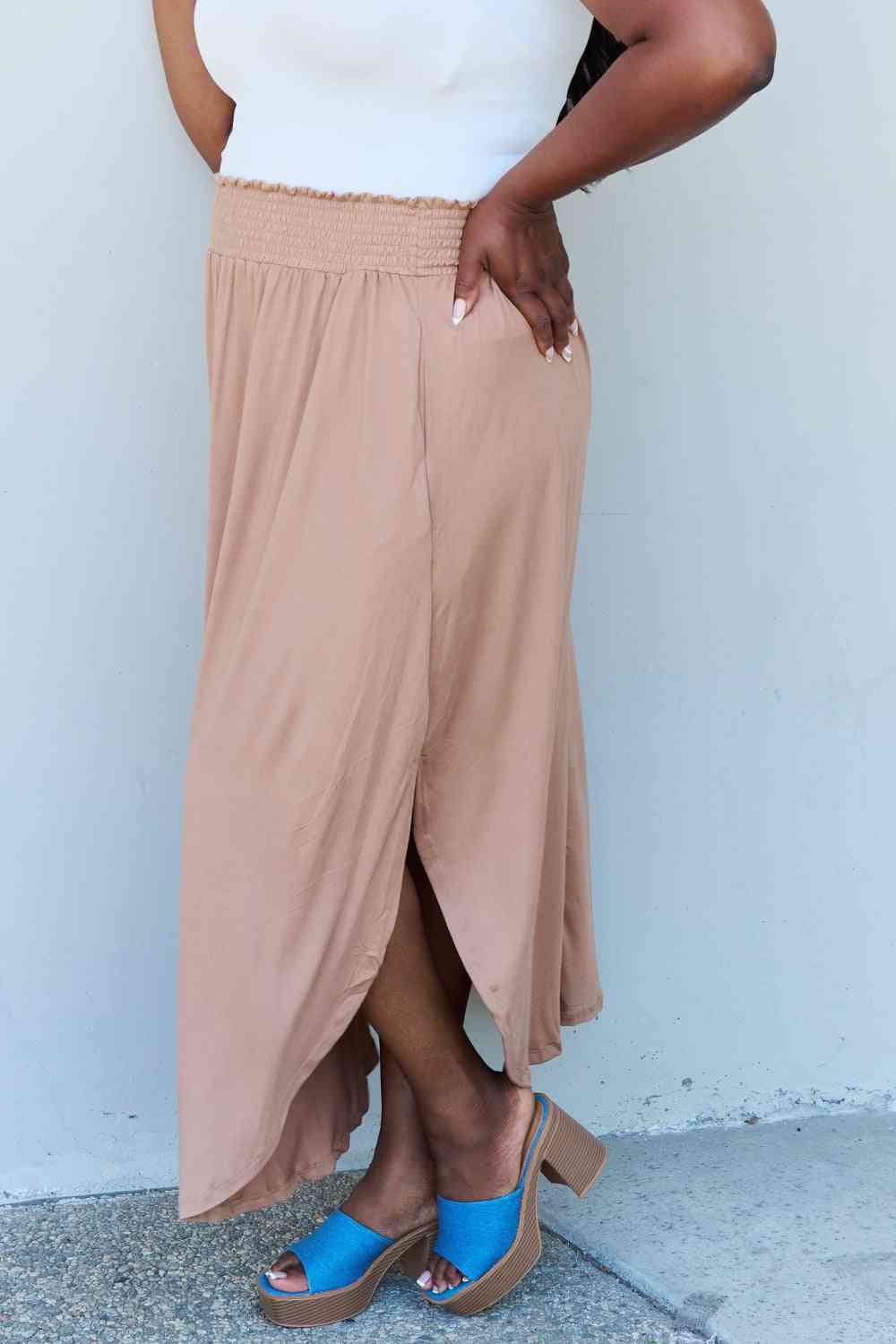 Plus-size High Waist Scoop Hem Maxi Skirt in Tan