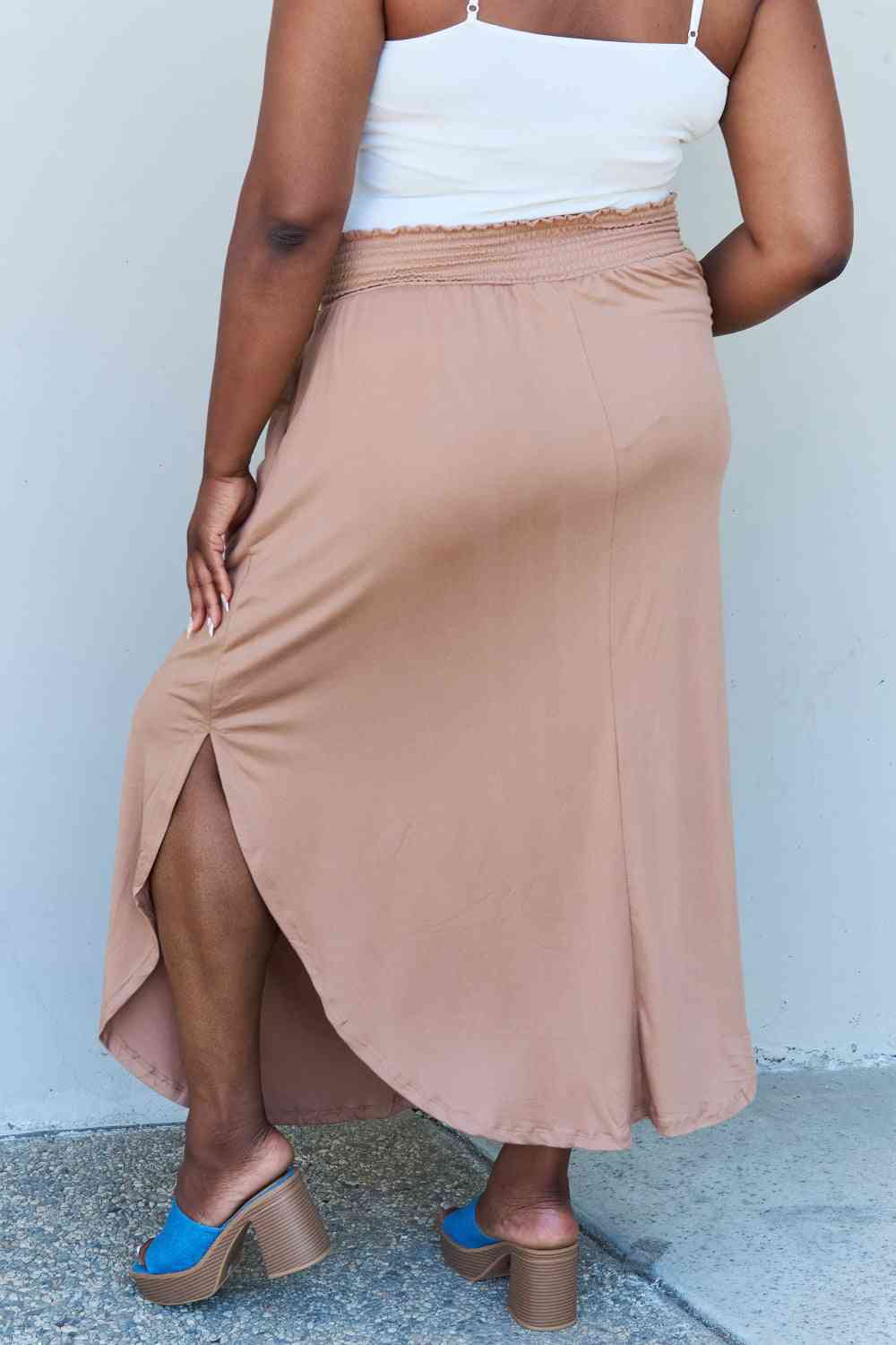 Plus-size High Waist Scoop Hem Maxi Skirt in Tan